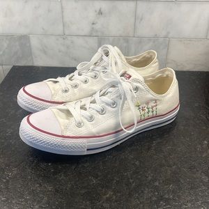 Converse Low Top Sneakers (White)- Women’s 9